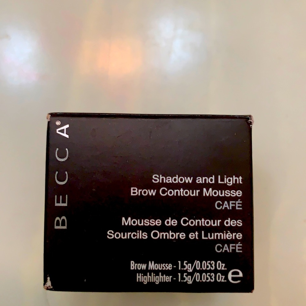 Becca shadow and light brow contour Mousse
